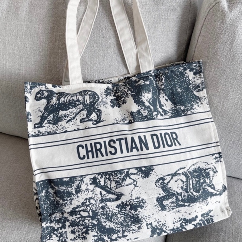 Authentic Christian Dior beauty Tote Bag - Picture 4 of 8